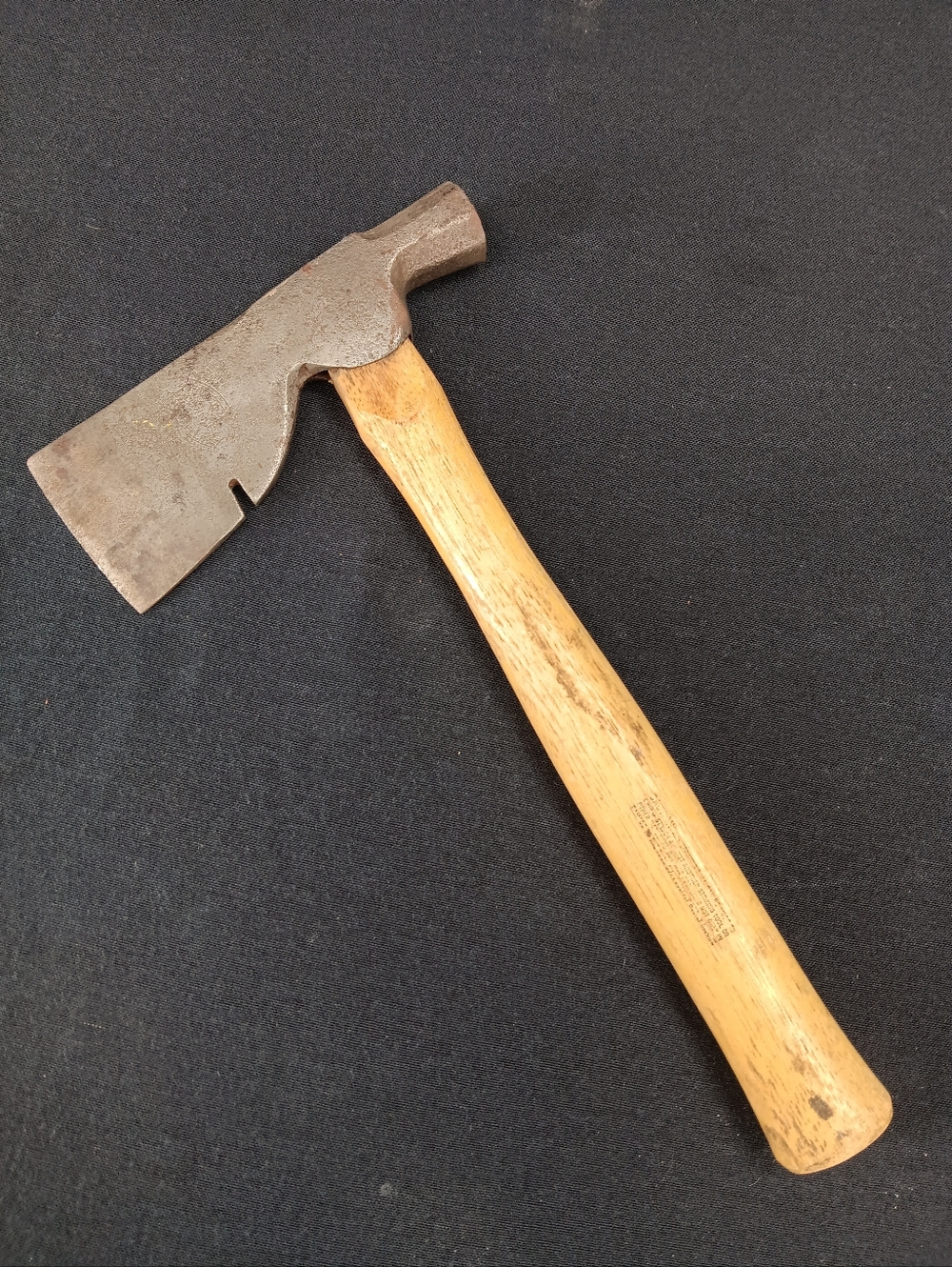 TOWNLEY METAL & HDWE CO. KANSAS CITY, MO Vintage Carpenters Hatchet 1lb 3.6oz